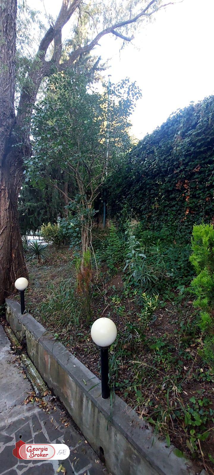 nearly repaired 7-room house for sale